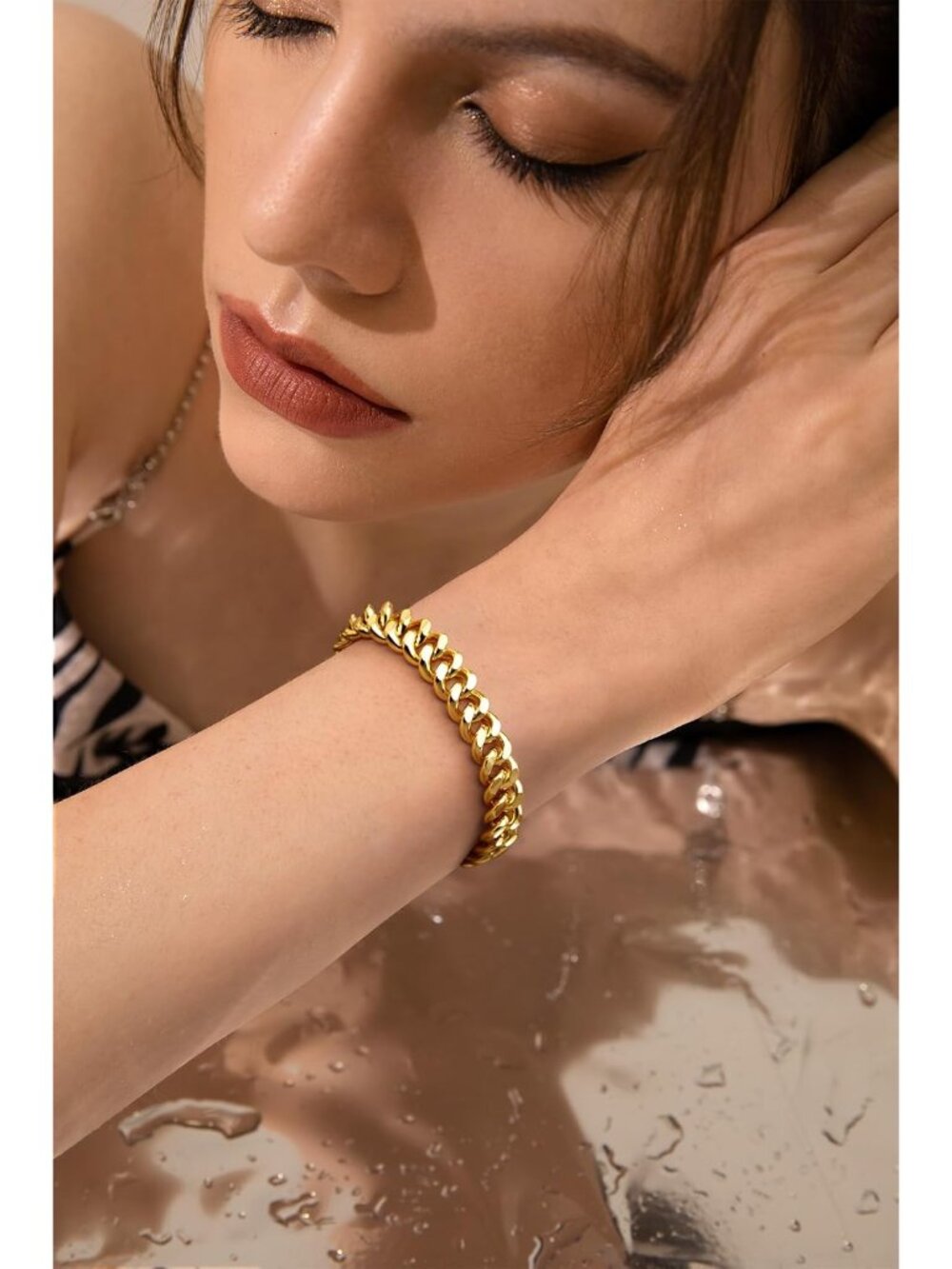 Trendy Gold Plated Bracelet Set - Minimalist Stackable Jewelry for All Occasions - Picture 7 of 7